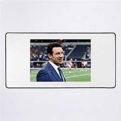 Signal Caller Tony Romo Mouse Pads