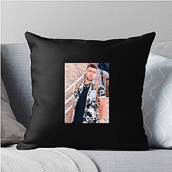 Travis Kelce is from Ohio Travis Kelce Pillows Cover