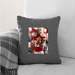 Travis Kelce is considered one of the greatest tight ends ever Travis Kelce Pillows Cover