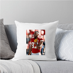 Travis Kelce is considered one of the greatest tight ends ever Travis Kelce Pillows Cover