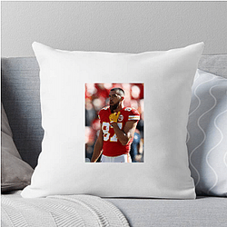 Travis Kelce is considered one of the greatest tight ends ever Travis Kelce Pillows Cover