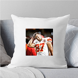 Travis Kelce has won three Super Bowls with his team Travis Kelce Pillows Cover