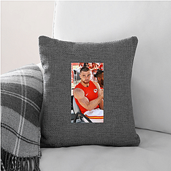 Travis Kelce plays for the Kansas City Chiefs Travis Kelce Pillows Cover