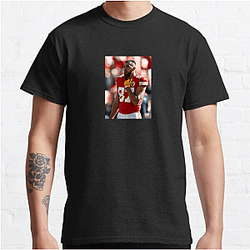 Travis Kelce is considered one of the greatest tight ends ever Travis Kelce T-Shirts