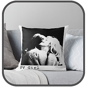 Tv Girl Pillows Cover