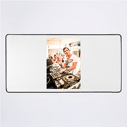 Ummet Ozcan is Dutch Turkish Ummet Ozcan Mouse Pads
