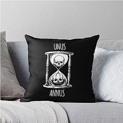 Unus Annus split Throw Pillow
