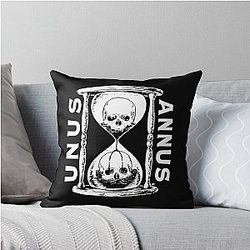 Unus Annus Skull Throw Pillow