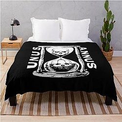 Unus Annus Skull Throw Blanket