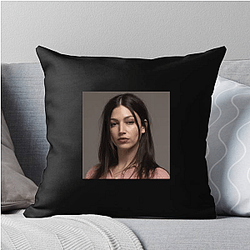 Hollywood Starlet Ursula Corbero Pillows Cover