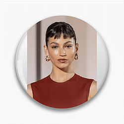 Glamorous Diva Ursula Corbero Pins