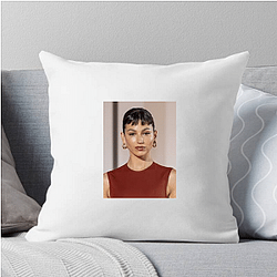 Glamorous Diva Ursula Corbero Pillows Cover