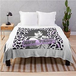 Veronica Sawyer - How Very Throw Blanket