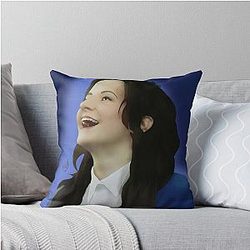 Jenna Innes as Veronica Tearaway Throw Pillow