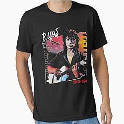Viktor Tsoi is Alive Essential T-Shirt
