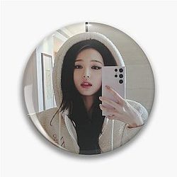 Wonyoung Hoodie Version 1 Pin
