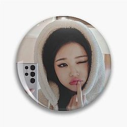 Wonyoung Hoodie Pin