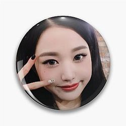 IVE Wonyoung Smile Pin