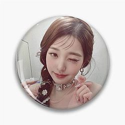 Wonyoung Wink Pin