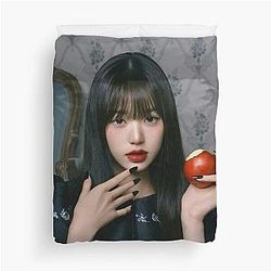 Wonyoung IVE Aesthetic Duvet Cover