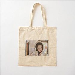 Wonyoung Hoodie version 4 Cotton Tote Bag