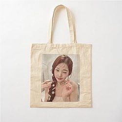 Wonyoung Wink Cotton Tote Bag