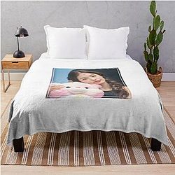 IVE Wonyoung Bear Blanket