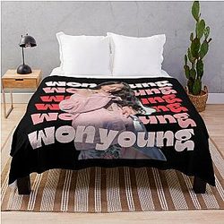 Wonyoung Throw Blanket
