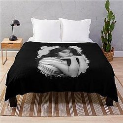 Wonyoung White and Black Throw Blanket
