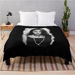 WonYoung White and Black Throw Blanket