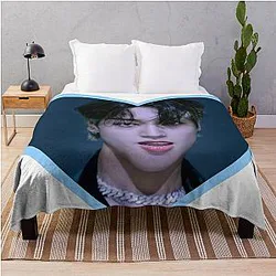 Kpop ATEEZ Wooyoung Heart Throw Blanket