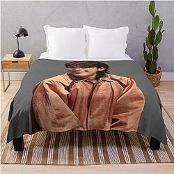 Seventeen Woozi Throw Blanket