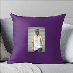 Yandel sings Reggaeton Yandel Pillows Cover