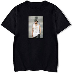 Yandel sings Reggaeton Yandel T-Shirts