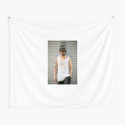 Yandel sings Reggaeton Yandel Tapestries