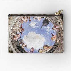 Yoon Gi in the Oculus Zipper Pouch