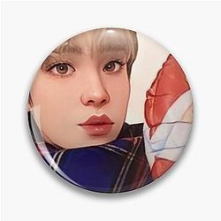 Ateez Christmas Yunho Pin