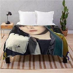ATEEZ YUNHO Beyond Zero Throw Blanket
