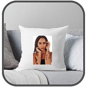 Zoë Kravitz Pillows Cover