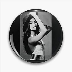 Zoe Saldana Pin