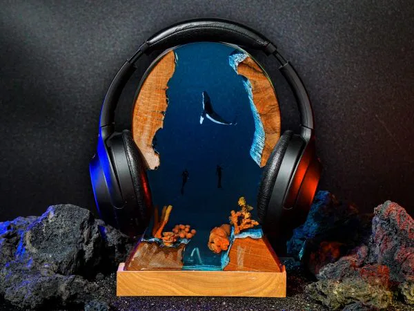 Whale and Divers Headphone Stand, Office Decor, Headset Holder, Resin Art Lamp, Ocean Diorama Lamp, Home Decor, Handmade Gift