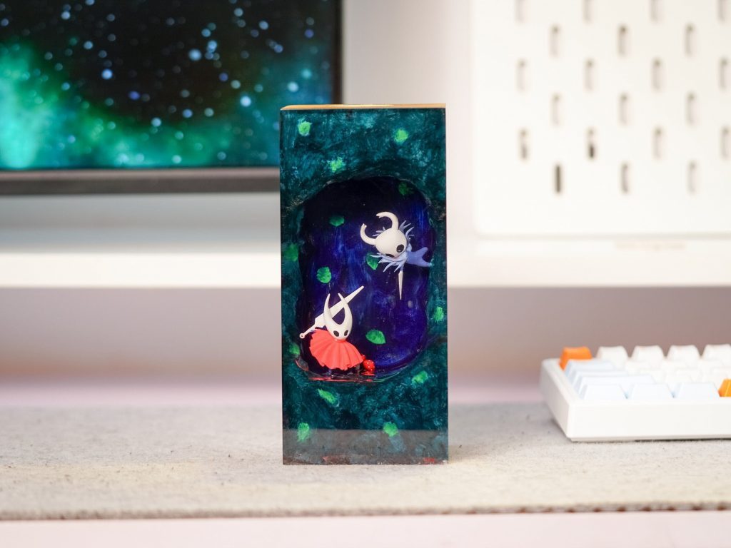 Hollow Knight & Hornet Night light, Hollow Knight SilkSong, Game Diorama Lamp, Gift for Him, Xmas Lamp Decor, Christmas Gift Lamp