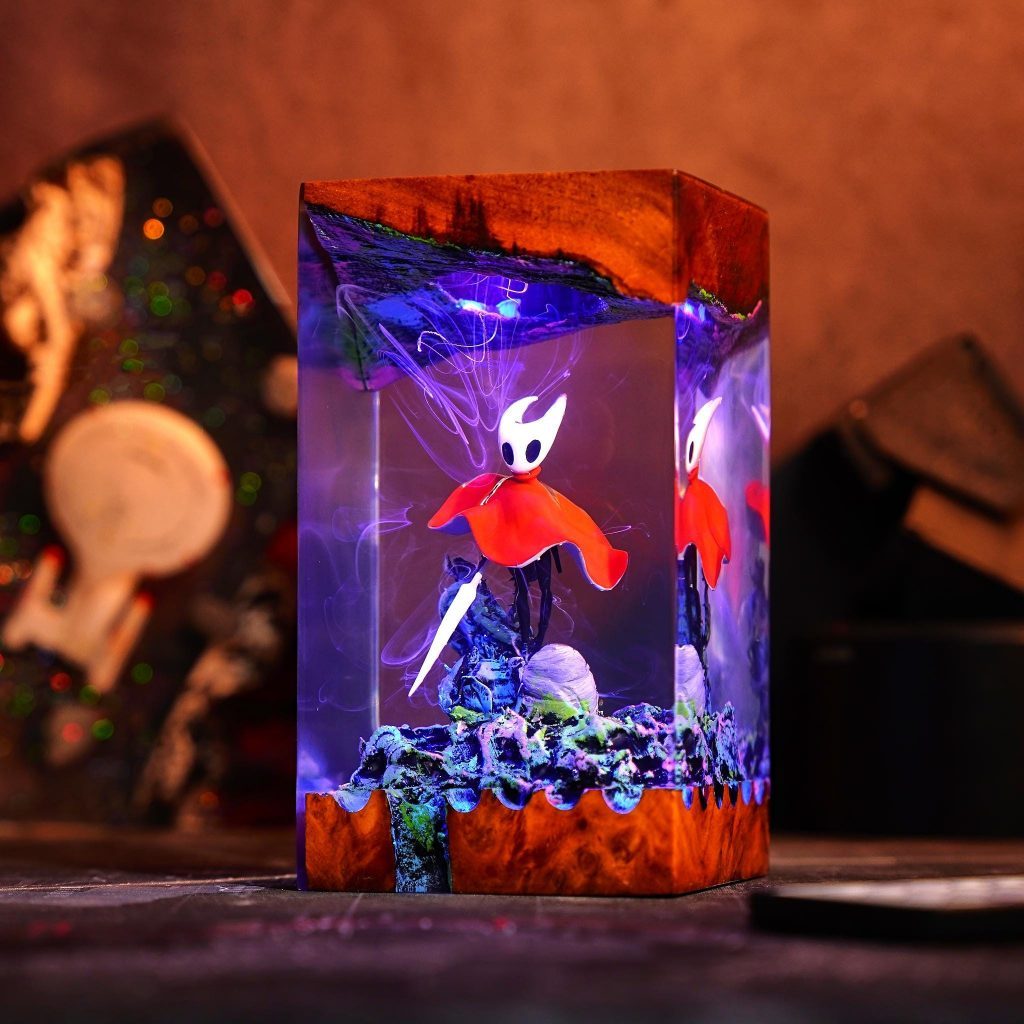 Christmas Gift Idea, Silksong Hornet Resin Lamp, Hollow Knight Figure, Xmas Gift for Him, Gift For Boyfriend Gamer, Game of the Year 2025